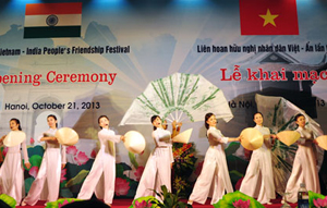 ການພົບປະແລກປ່ຽນ ວັດທະນະທຳຫວຽດ ນາມ-ອິນເດຍ